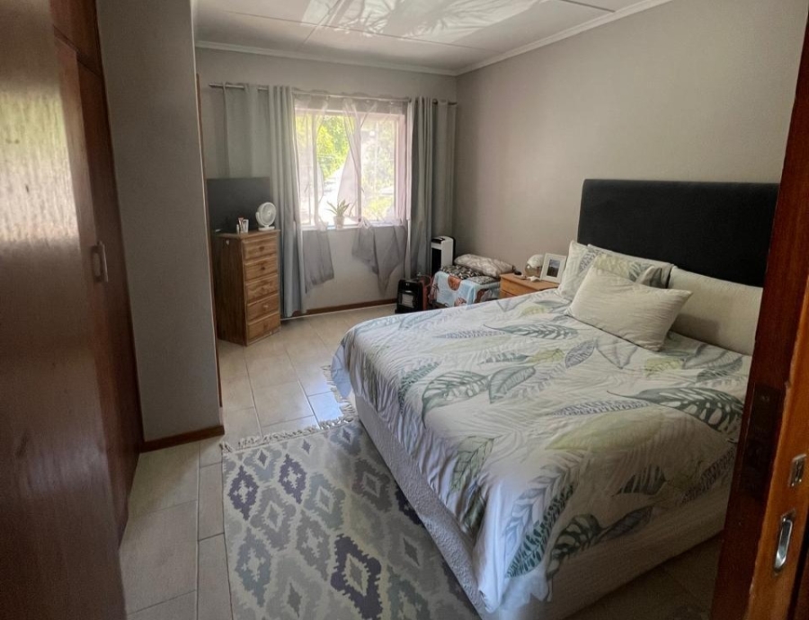 2 Bedroom Property for Sale in Bonza Bay Eastern Cape